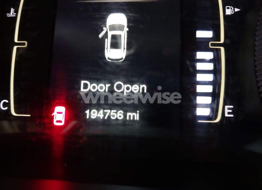 Photo 15 of 2015 Jeep Cherokee LATITUDE (VIN 1C4PJLCB1FW536794)