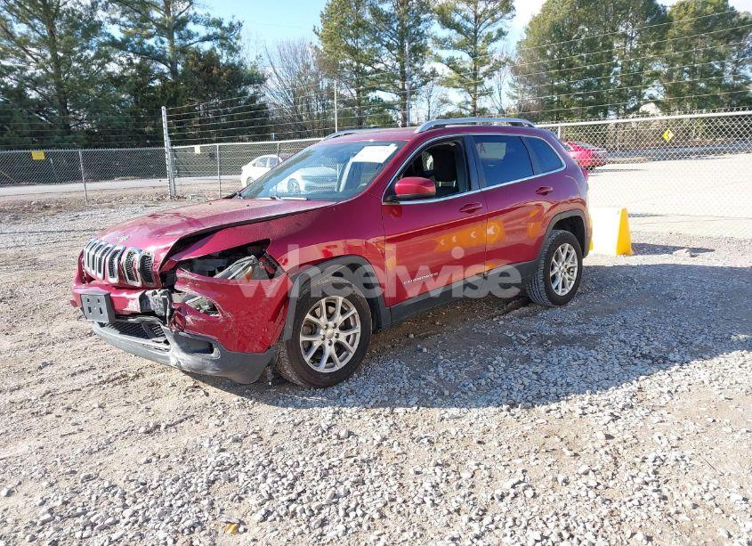 Photo 2 of 2015 Jeep Cherokee LATITUDE (VIN 1C4PJLCB1FW627449)