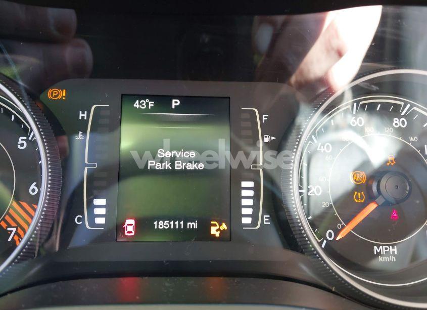 Photo 7 of 2015 Jeep Cherokee LATITUDE (VIN 1C4PJLCB1FW627449)