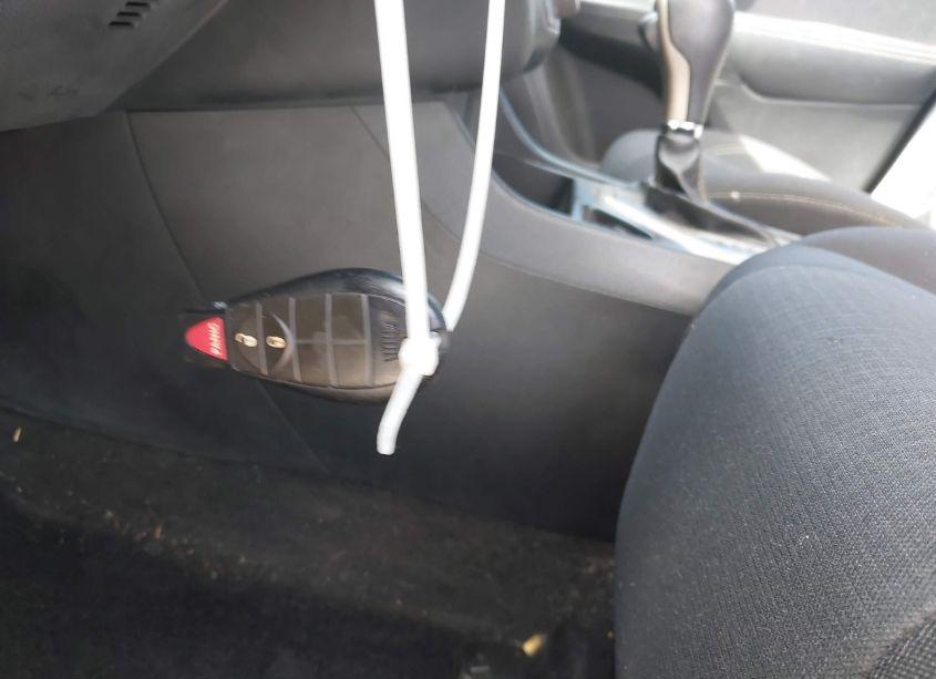 Photo 11 of 2015 Jeep Cherokee LATITUDE (VIN 1C4PJLCB1FW683309)