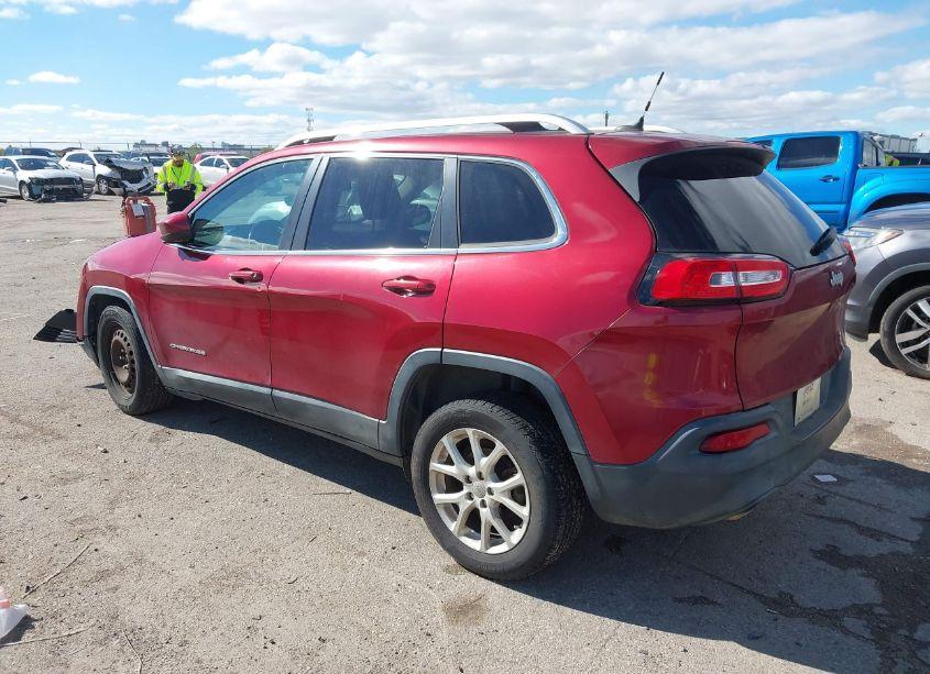 Photo 3 of 2015 Jeep Cherokee LATITUDE (VIN 1C4PJLCB1FW683309)