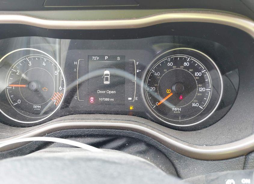 Photo 7 of 2015 Jeep Cherokee LATITUDE (VIN 1C4PJLCB1FW683309)