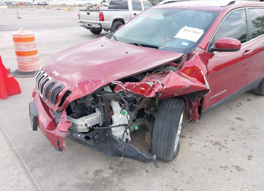 Photo 6 of 2015 Jeep Cherokee LATITUDE (VIN 1C4PJLCB1FW700299)