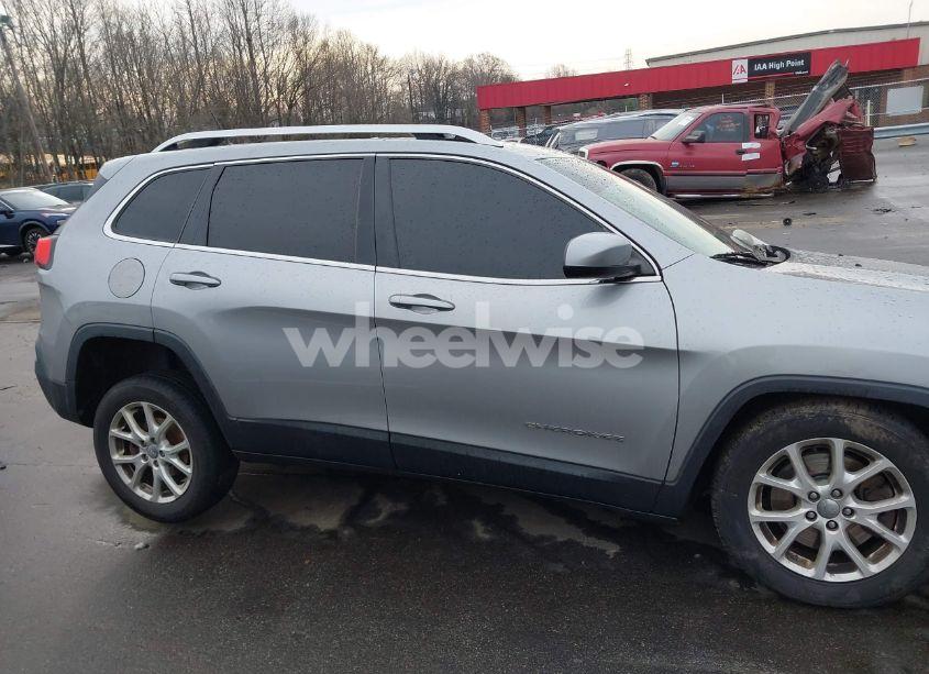 Photo 13 of 2015 Jeep Cherokee LATITUDE (VIN 1C4PJLCB1FW706636)