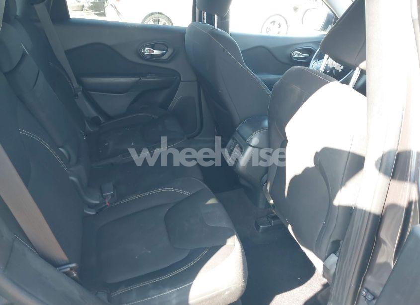 Photo 8 of 2016 Jeep Cherokee LATITUDE (VIN 1C4PJLCB1GW127471)