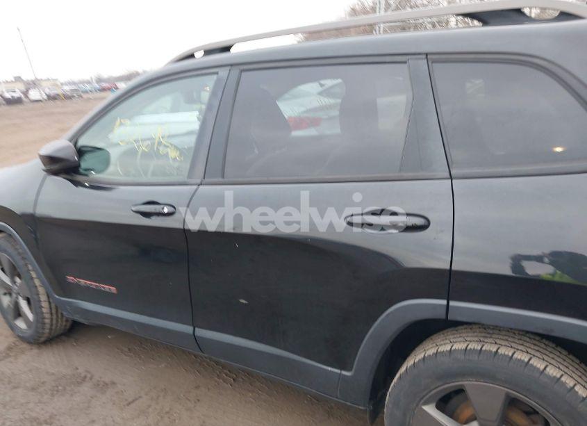 Photo 14 of 2016 Jeep Cherokee 75TH ANNIVERSARY (VIN 1C4PJLCB1GW256777)