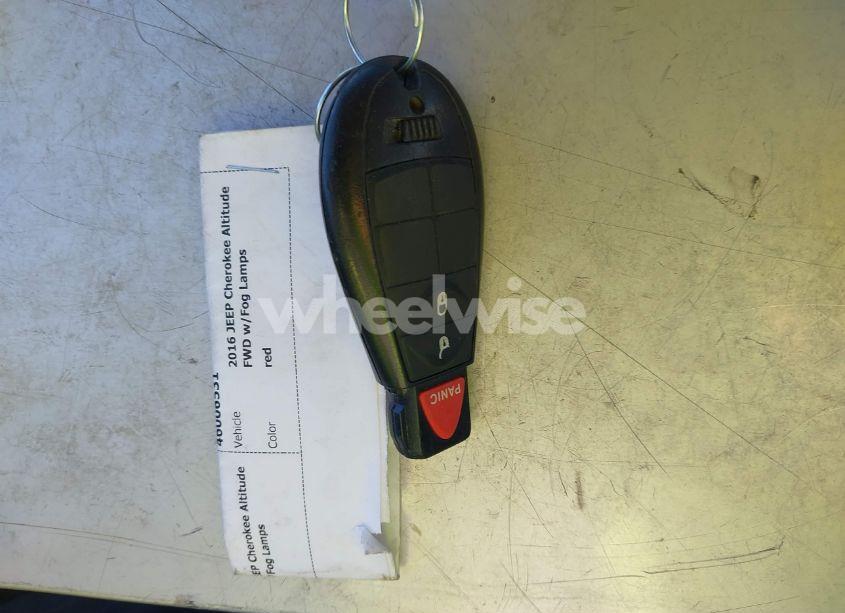 Photo 11 of 2016 Jeep Cherokee LATITUDE (VIN 1C4PJLCB1GW297054)