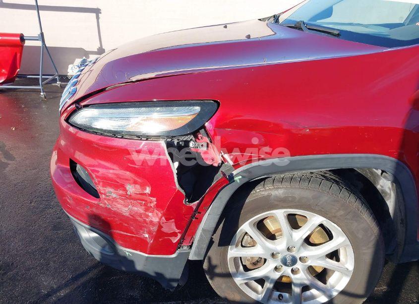 Photo 6 of 2016 Jeep Cherokee LATITUDE (VIN 1C4PJLCB1GW297054)