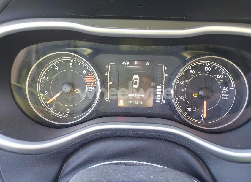 Photo 7 of 2016 Jeep Cherokee LATITUDE (VIN 1C4PJLCB1GW297054)