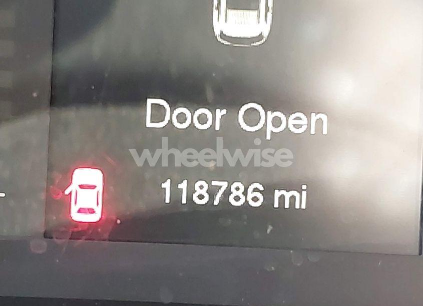 Photo 7 of 2016 Jeep Cherokee 75TH ANNIVERSARY (VIN 1C4PJLCB1GW370696)