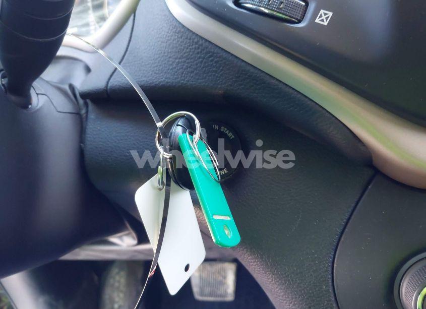 Photo 11 of 2017 Jeep Cherokee LATITUDE FWD (VIN 1C4PJLCB1HW508707)