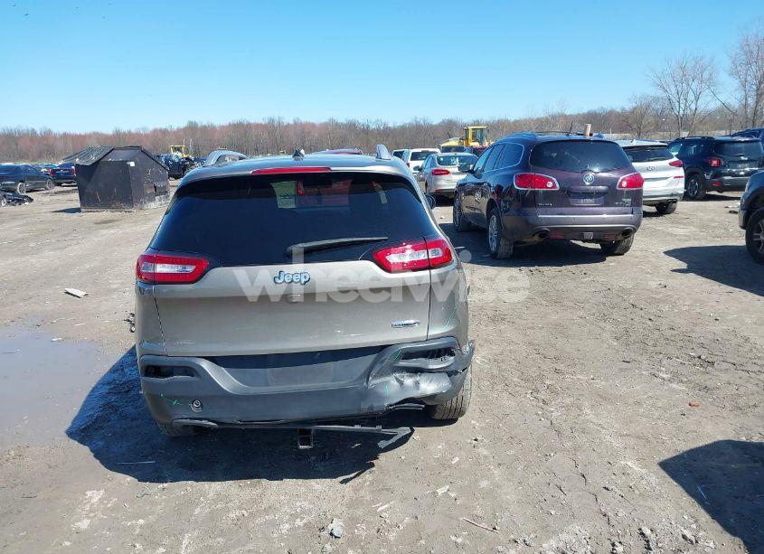Photo 16 of 2017 Jeep Cherokee LATITUDE FWD (VIN 1C4PJLCB1HW508707)