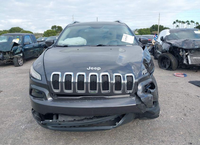 Photo 12 of 2017 Jeep Cherokee LATITUDE FWD (VIN 1C4PJLCB1HW561763)