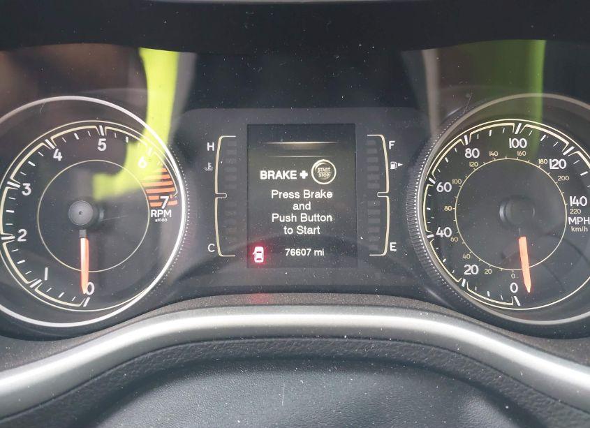 Photo 7 of 2017 Jeep Cherokee LATITUDE FWD (VIN 1C4PJLCB1HW561763)