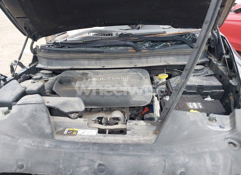 Photo 10 of 2018 Jeep Cherokee LATITUDE FWD (VIN 1C4PJLCB1JD542731)