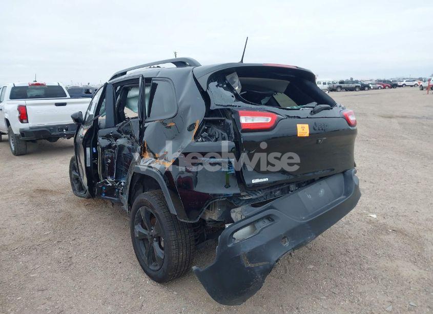 Photo 3 of 2018 Jeep Cherokee LATITUDE FWD (VIN 1C4PJLCB1JD542731)