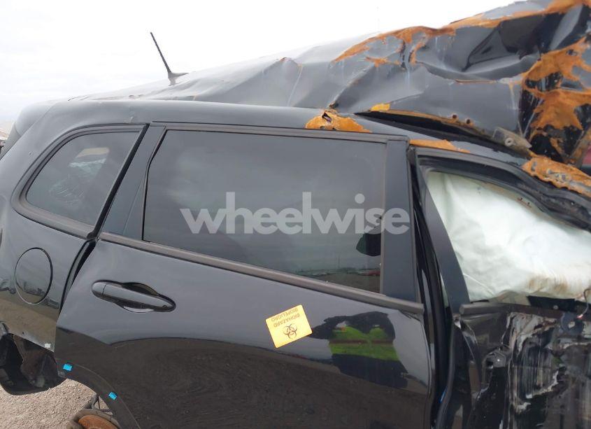 Photo 8 of 2018 Jeep Cherokee LATITUDE FWD (VIN 1C4PJLCB1JD542731)