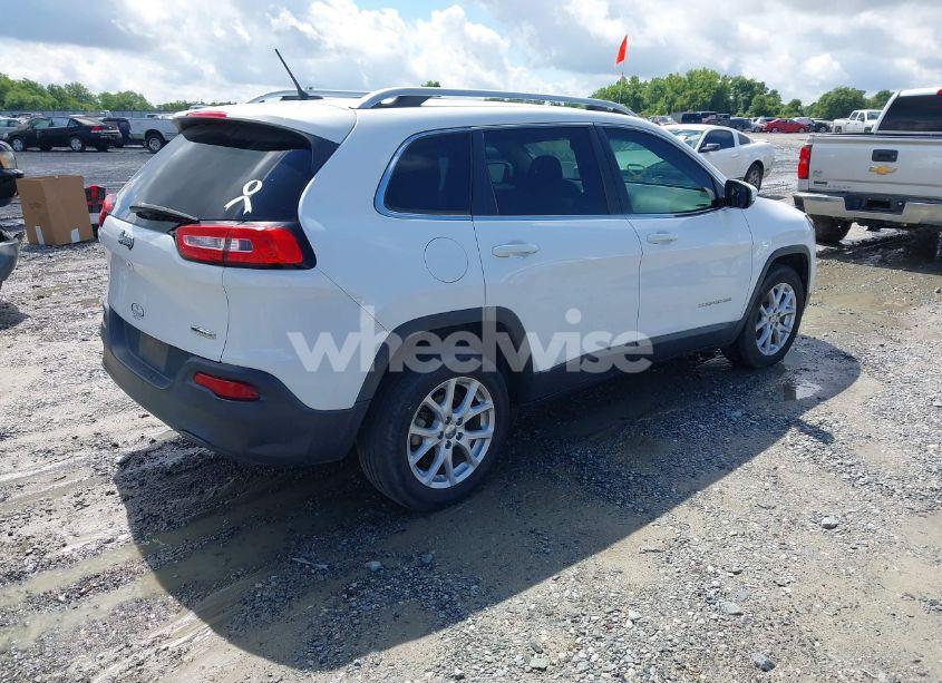 Photo 4 of 2018 Jeep Cherokee LATITUDE FWD (VIN 1C4PJLCB1JD553390)