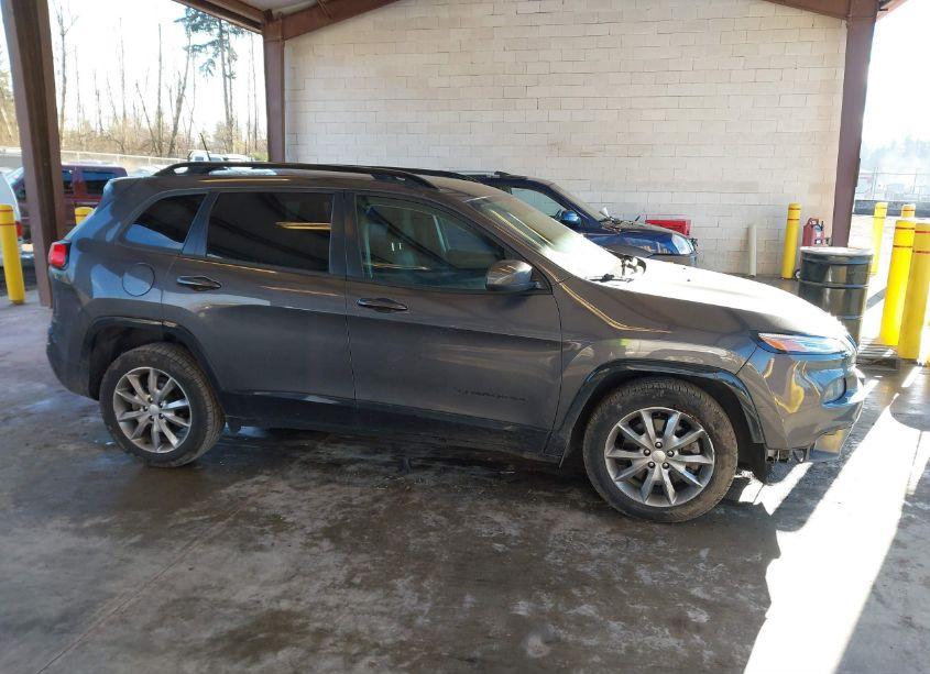 Photo 14 of 2018 Jeep Cherokee LATITUDE TECH CONNECT FWD (VIN 1C4PJLCB1JD589032)