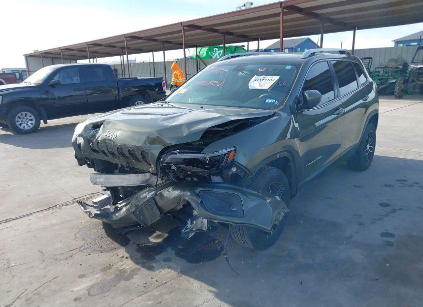 Photo 6 of 2019 Jeep Cherokee LATITUDE (VIN 1C4PJLCB1KD265483)