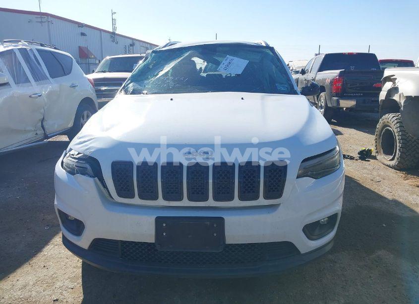 Photo 12 of 2019 Jeep Cherokee LATITUDE FWD (VIN 1C4PJLCB1KD269646)