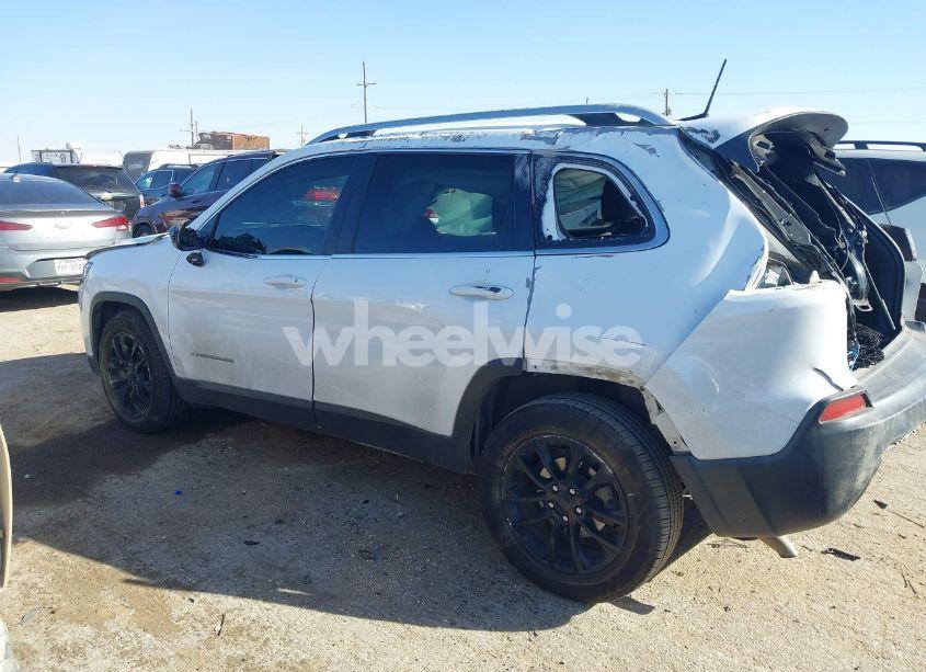Photo 14 of 2019 Jeep Cherokee LATITUDE FWD (VIN 1C4PJLCB1KD269646)