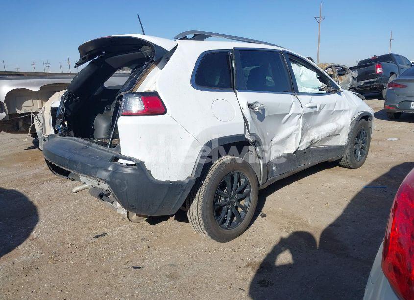 Photo 4 of 2019 Jeep Cherokee LATITUDE FWD (VIN 1C4PJLCB1KD269646)