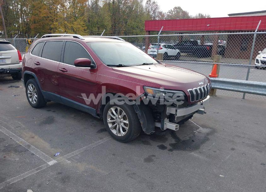 2019 Jeep Cherokee LATITUDE FWD (VIN 1C4PJLCB1KD313547) main photo