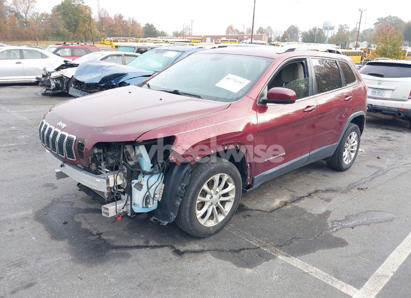 Photo 2 of 2019 Jeep Cherokee LATITUDE FWD (VIN 1C4PJLCB1KD313547)