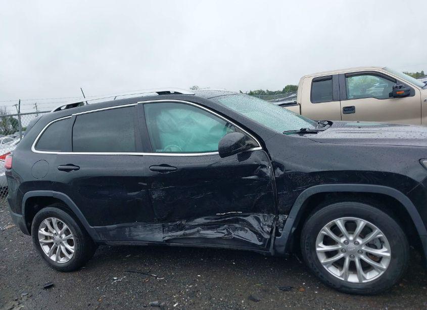 Photo 13 of 2019 Jeep Cherokee LATITUDE FWD (VIN 1C4PJLCB1KD326542)