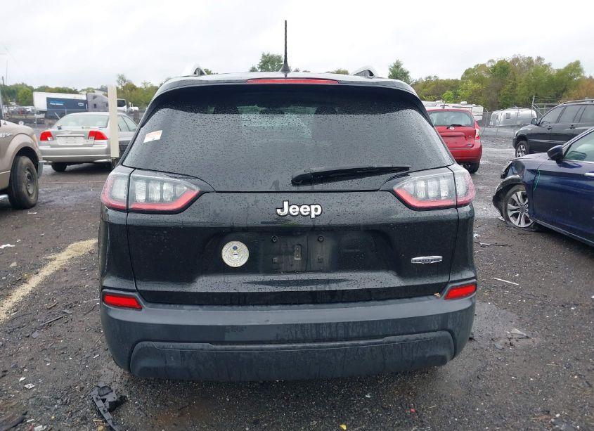 Photo 16 of 2019 Jeep Cherokee LATITUDE FWD (VIN 1C4PJLCB1KD326542)