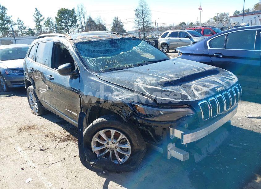 2020 Jeep Cherokee LATITUDE FWD (VIN 1C4PJLCB1LD525088) main photo