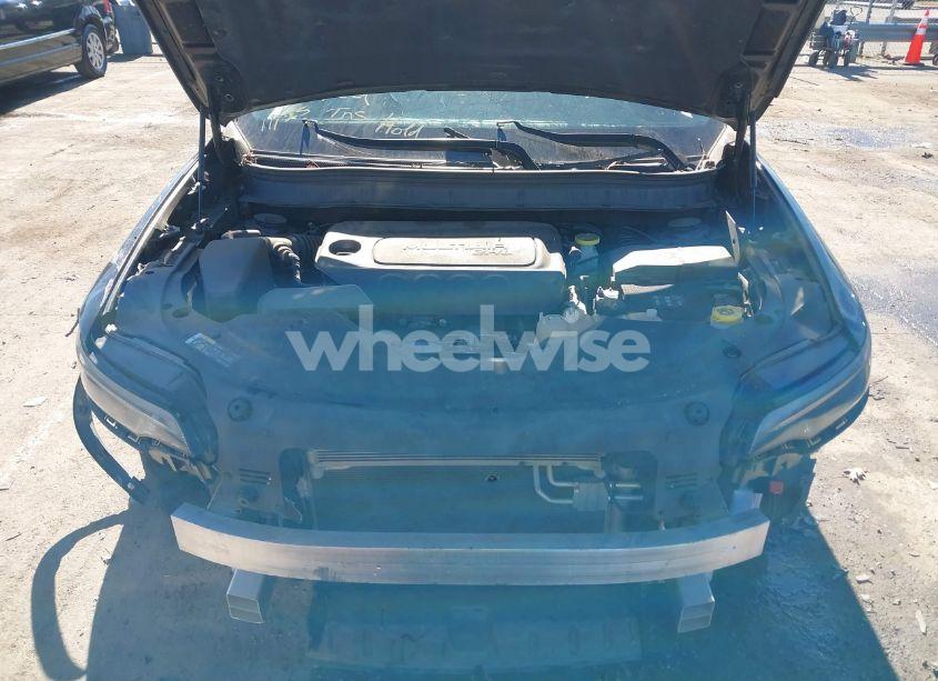 Photo 10 of 2020 Jeep Cherokee LATITUDE FWD (VIN 1C4PJLCB1LD525088)