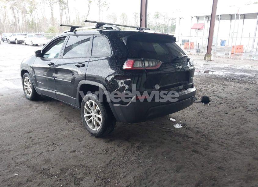 Photo 3 of 2020 Jeep Cherokee LATITUDE FWD (VIN 1C4PJLCB1LD535765)