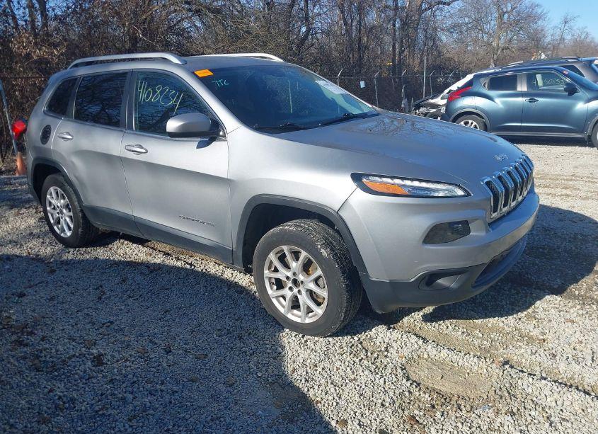 2015 Jeep Cherokee LATITUDE (VIN 1C4PJLCB2FW572607) main photo
