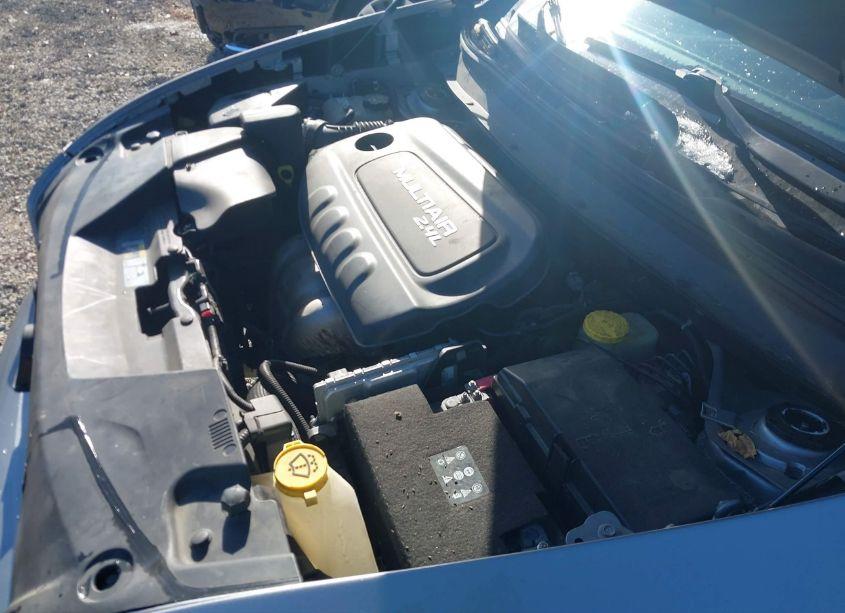 Photo 10 of 2015 Jeep Cherokee LATITUDE (VIN 1C4PJLCB2FW572607)