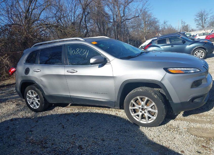 Photo 13 of 2015 Jeep Cherokee LATITUDE (VIN 1C4PJLCB2FW572607)