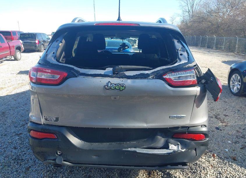 Photo 6 of 2015 Jeep Cherokee LATITUDE (VIN 1C4PJLCB2FW572607)