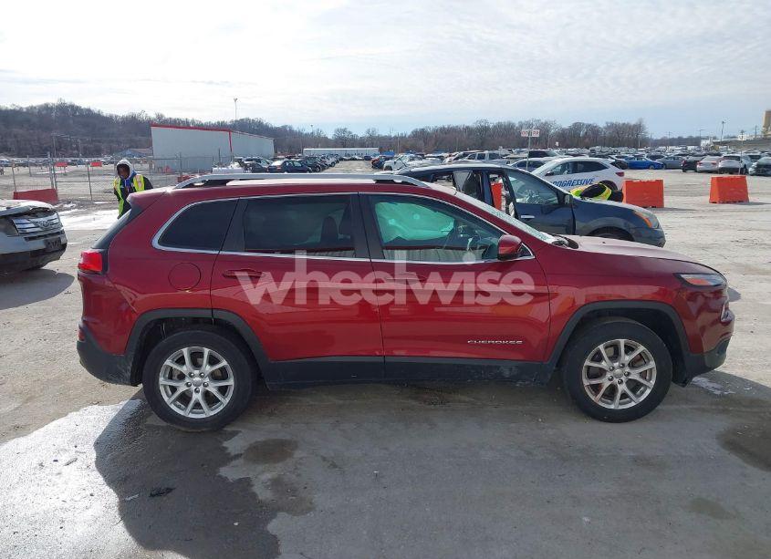 Photo 12 of 2015 Jeep Cherokee LATITUDE (VIN 1C4PJLCB2FW572896)