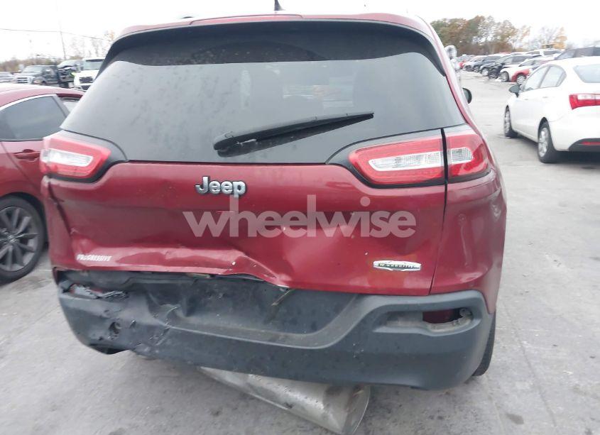 Photo 16 of 2015 Jeep Cherokee LATITUDE (VIN 1C4PJLCB2FW712476)