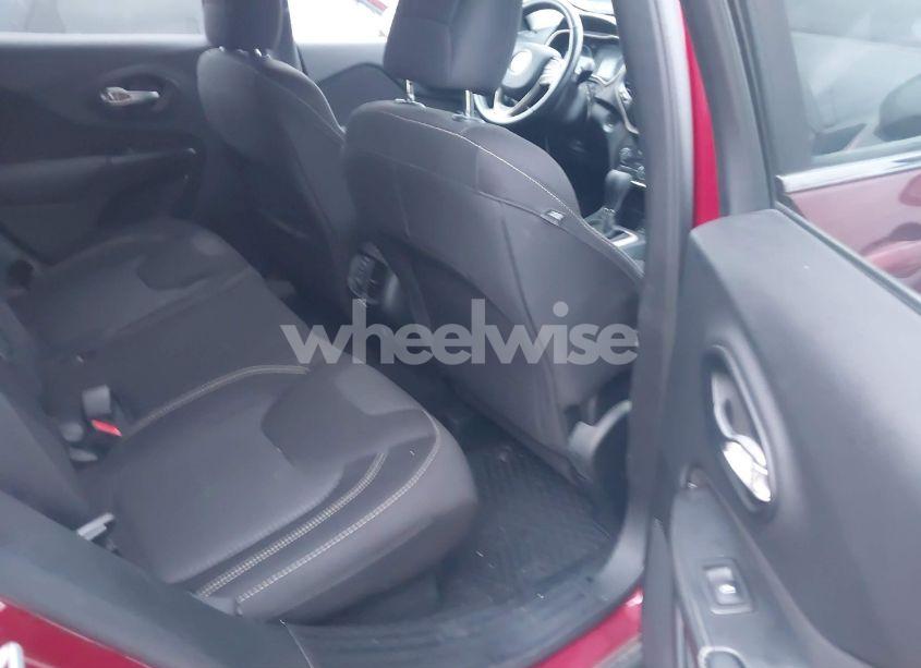 Photo 8 of 2015 Jeep Cherokee LATITUDE (VIN 1C4PJLCB2FW712476)