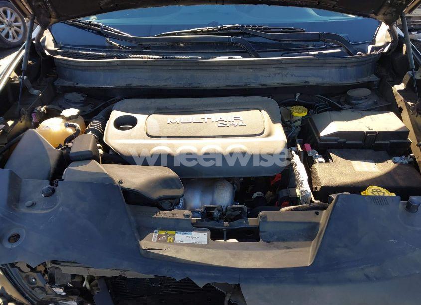 Photo 10 of 2015 Jeep Cherokee LATITUDE (VIN 1C4PJLCB2FW720335)