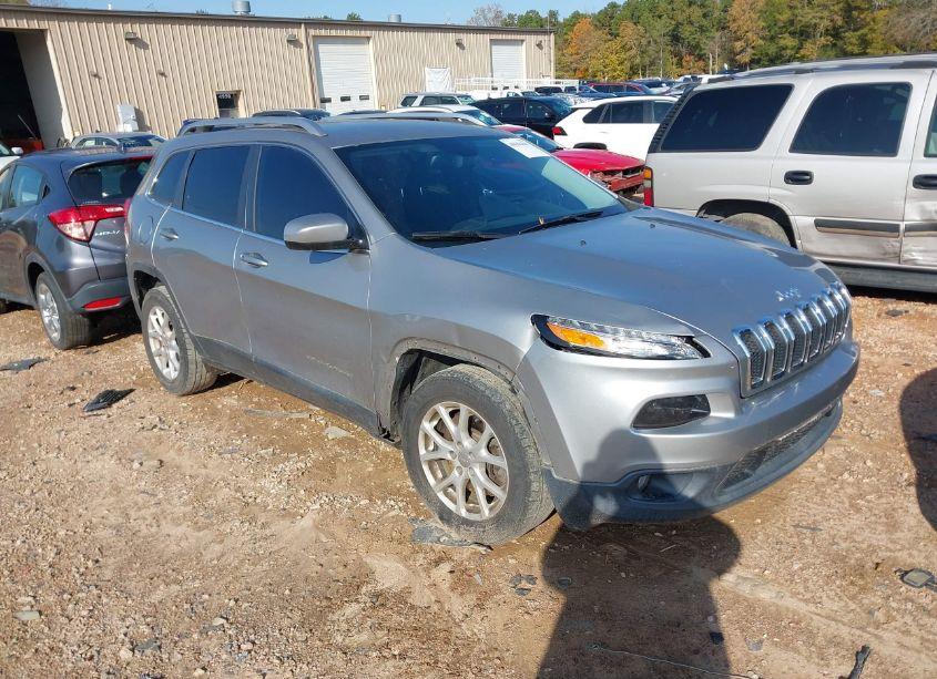 2015 Jeep Cherokee LATITUDE (VIN 1C4PJLCB2FW730931) main photo