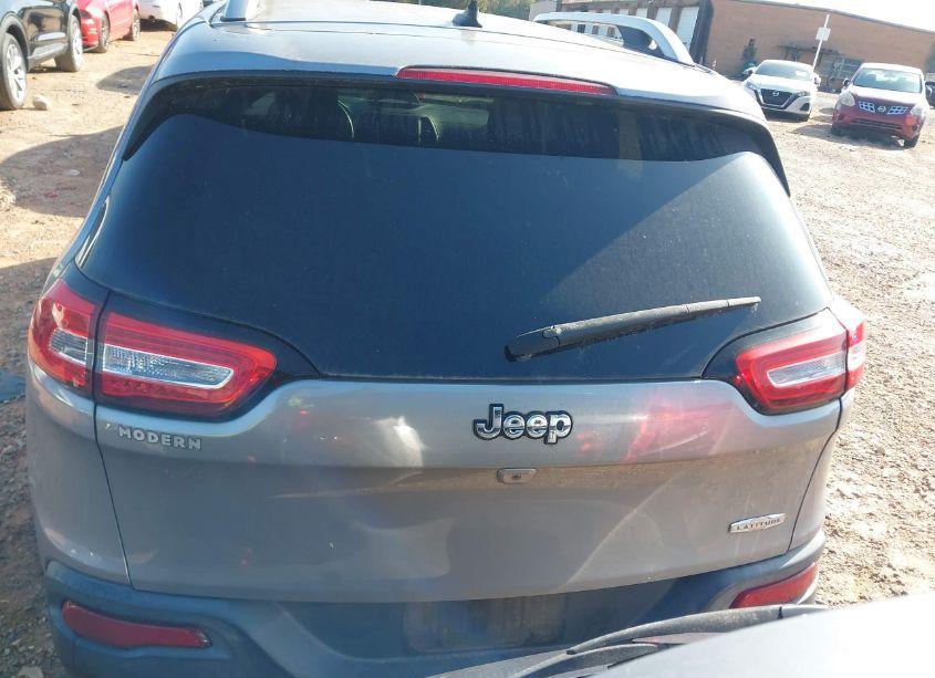 Photo 16 of 2015 Jeep Cherokee LATITUDE (VIN 1C4PJLCB2FW730931)