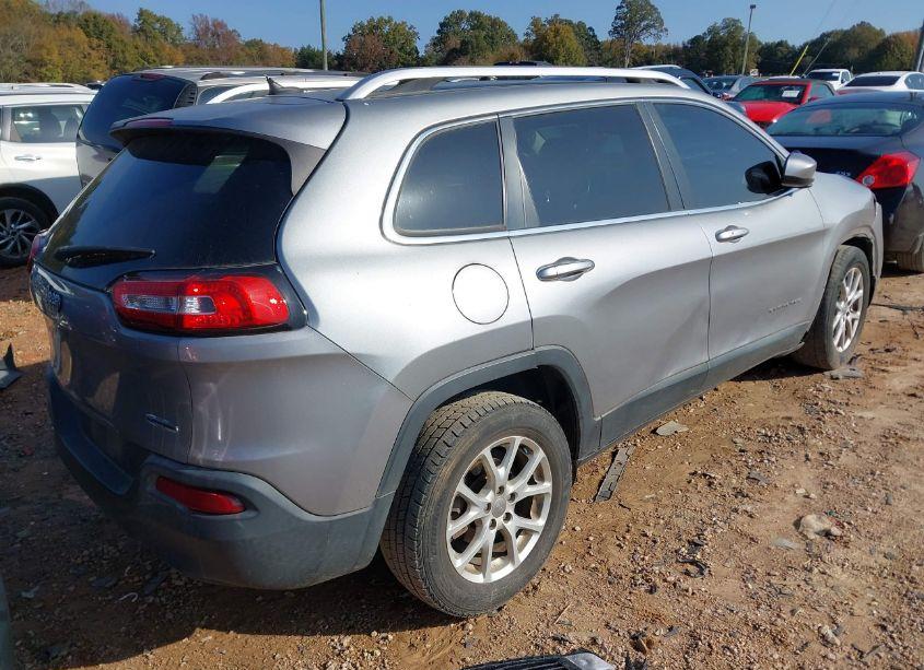Photo 4 of 2015 Jeep Cherokee LATITUDE (VIN 1C4PJLCB2FW730931)