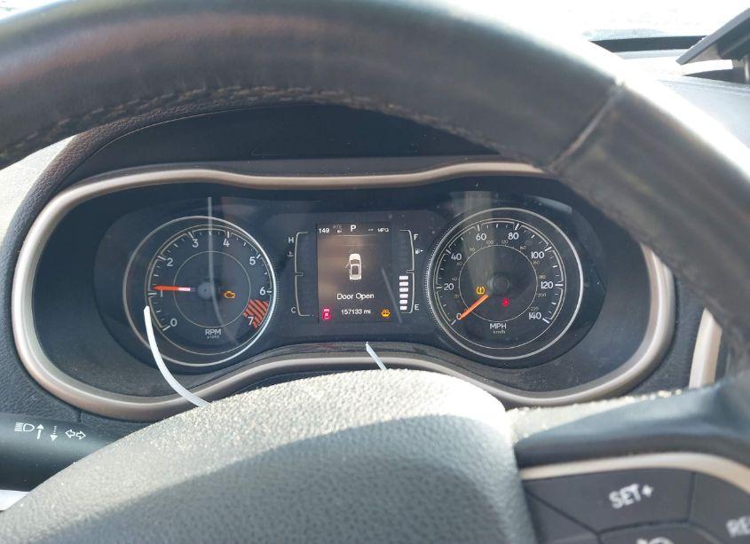 Photo 7 of 2015 Jeep Cherokee LATITUDE (VIN 1C4PJLCB2FW730931)