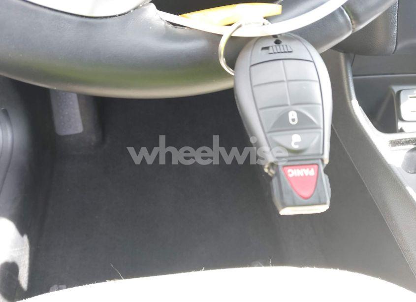 Photo 11 of 2015 Jeep Cherokee LATITUDE (VIN 1C4PJLCB2FW783001)