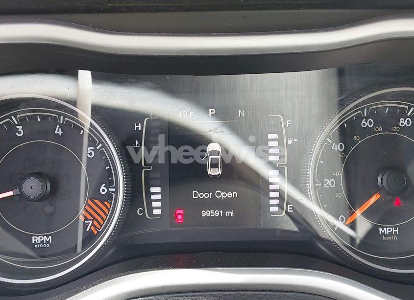 Photo 15 of 2015 Jeep Cherokee LATITUDE (VIN 1C4PJLCB2FW783001)