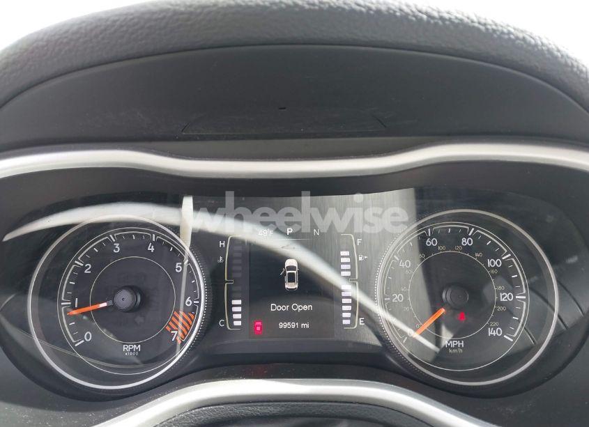 Photo 7 of 2015 Jeep Cherokee LATITUDE (VIN 1C4PJLCB2FW783001)