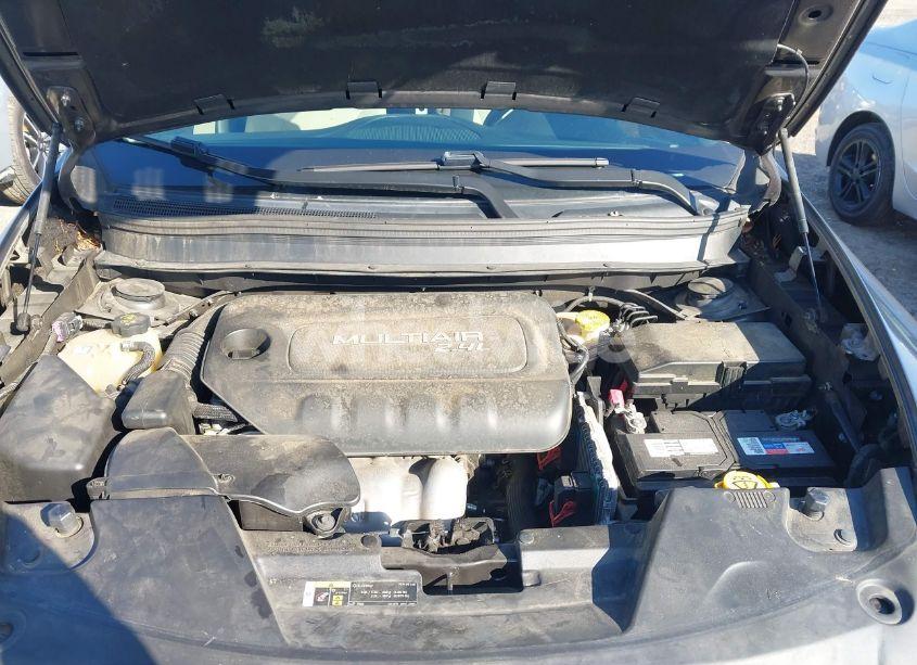 Photo 10 of 2016 Jeep Cherokee LATITUDE (VIN 1C4PJLCB2GW209614)